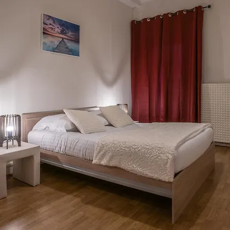 Сasa de vacaciones Gîtes Les Orchidées Les 3 Maisons Saumur