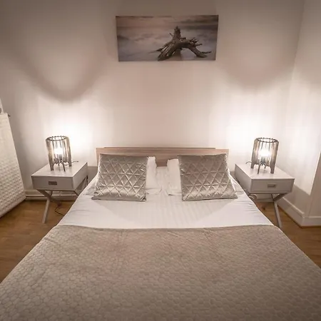 Gîtes Les Orchidées Les 3 Maisons Сasa de vacaciones Saumur