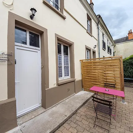 Gîtes Les Orchidées Les 3 Maisons Сasa de vacaciones