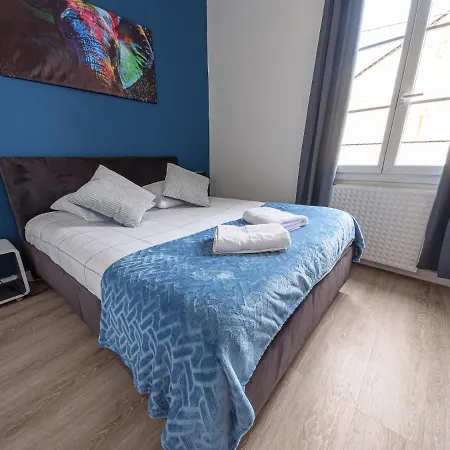 Gîtes Les Orchidées Les 3 Maisons Сasa de vacaciones Saumur