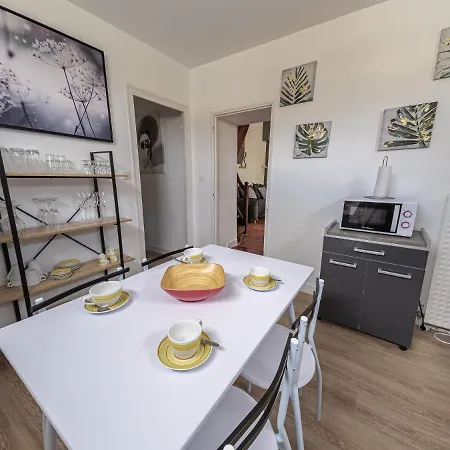 Gîtes Les Orchidées Les 3 Maisons *